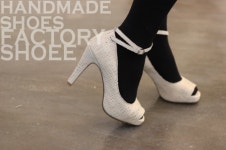 올 봄 패션의 완성을 위한 필수 아이템 러브스타나인 수제화!