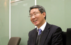 TK 묻지마 박근혜, 안철수는…