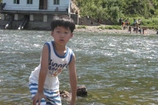 삼둥이 할머니는 왜 압록강으로 사람들을 보내나?