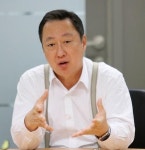 박용만 회장 신입사원은 보호... 평사원 내쫓기 계속