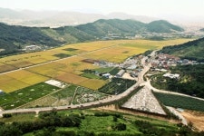 지금, 故 노무현 전 대통령 사저는...