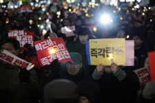 악귀 쫓는 정월대보름…보름달 아래 80만 촛불 켜졌다