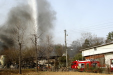 창녕 양돈장 화재…돼지 300여 마리 폐사