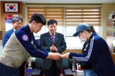 사천 삼천포공업고, 백혈병으로 투병중인 학생을 돕기 위한 성금을 모금