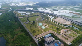 “애견인들 모여라”...남원시, 도내 최초 애견놀이터 무료 개장