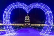 가을 관광코스로 각광…백제문화단지 야간개장