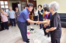 최명서 영월군수, 한가위 경로당 위문
