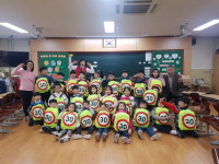 순천시, 안전한 등하굣길 위한 ‘어린이 안전가방덮개’ 전달