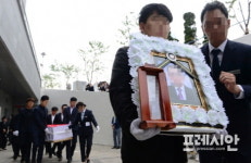 진주 방화·살인 사건 희생자 1명 발인