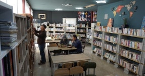 ‘달과 별’이 책사랑에 빠진 날… “가자! 삼버들작은도서관으로”
