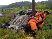 [포토] 뒤집어진 모습이 마치 태풍에 날아간 것처럼