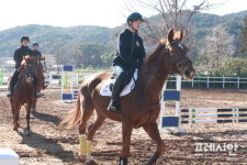 경남승마훈련원, 우리가 간다 고삐를 당겨라