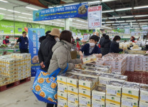 “전국 최고 강원도 감자 먹고 힘 내시래요”