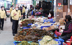 김양호 삼척시장, 중앙시장·대학로 상인 격려