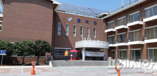 코로나19 격리시설 피서객이 매점과 식당 이용 확산 우려