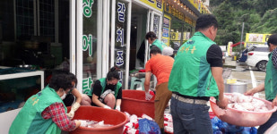 여수시 곳곳 삼계탕 등 시원한 나눔…“무더위 함께 이겨내요”