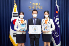 김헌영 강원대 총장, 스테이 스트롱 캠페인 동참