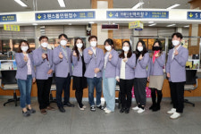 보라빛 향기로 대민서비스도 향긋...정읍시청 종합민원과 새 근무복으로