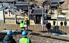 일제가 철로로 잘라 놓았던 임청각...철로 걷어내고 복원사업 시작