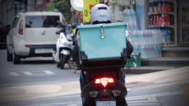 모두가 외면한 어느 늙은 라이더의 죽음
