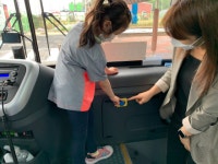 통학버스에 갇혔을 땐 안전벨을 울려라!