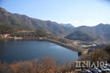 법원, 밀양 안태호 수상태양광발전시설 불허 적법