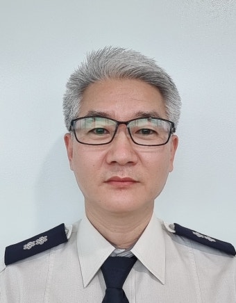 소방관, 역무원과 시민 협동으로 심정지 시민 살렸다.