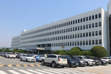 경남도청 공무원 이곳은 전쟁터~ 전보인사 빨리 내주세요