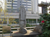 철거냐 존치냐, 서울 복판 박정희 흉상을 보며