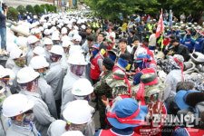 현대중공업 법인분할 반대해 주총장 점거한 노조간부 집행유예