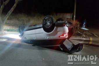 60대 운전자 몰던 SUV 차량 전복...음주 측정 결과 '면허 취소 수치'