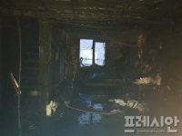 새벽 시간 부산 개금동 상가 주택서 불...옥상으로 대피한 2명 구조