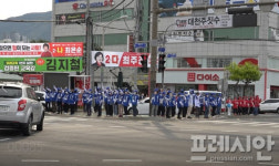 공식 선거운동 첫날 충남 보령시 동대4거리 북새통