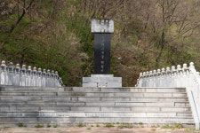 폐허 딛고 일어난 71년… 아직도 풀지 못한 한