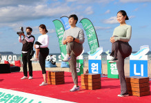‘바다멍&숲멍’ 글로벌 강원웰니스위크 망상해변에서 개막