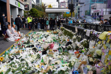 112신고 뭉개놓고, 주최자 없다·상인들 탓 정부 변명에 싸늘한 반응