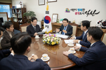 이재명 대표 만난 정헌율 익산시장, 제2혁신도시 익산 유치 등 건의