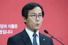 안철수 측 대통령실 행정관들, 조직적으로 전당대회 영향