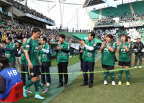 김관영 전북지사, K리그1 전북현대 홈 개막전 참관 선수단 격려