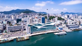 부산 자갈치현대화시장 재정비 완료...7일 재개장