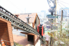 부산 초량 168계단 모노레일 7년만에 철거된다