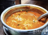 [문상윤 식품전문기자의 푸드 에세이] ⑩어죽, 영양 만점 한국의 맛