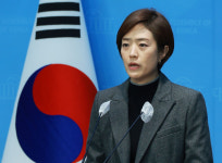 고민정, 최고위원직 사퇴…'명문정당'에서 '명문전쟁'으로