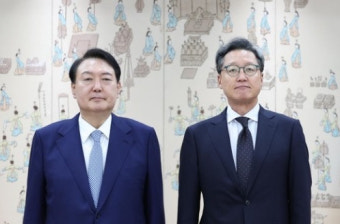 또 갑질? '尹 친구' 정재호 주중대사, '기자 출입 통제'로 '언론 갑질' 논란