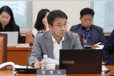 한병도 동물용 의약품 세계시장 2배 폭발…정헌율 동물 헬스케어 클러스터 박차