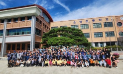 완주 소양초 개교 100주년 기념행사 동문·지역주민 400여명 축하