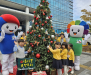 특별한 공약 트리 보셨나요?…전북선관위 아이들 선거 관심 갖기를