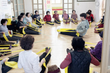 청송군, 어르신 안전 강화…낙상 걱정 없이 건강한 생활