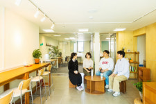 전북 청년 크리에이터가 읽어낸 지역 사랑 전시 사랑과 저항 열려