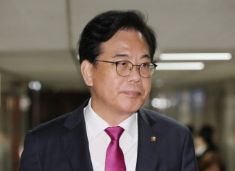 국힘 혁신위원회 출범 전에 좌초, 안철수 의원의 사퇴로 인한 뒤늦은 출발화에 이준석은 만성적 문제 지적